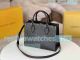 Copy L--V M45653 black 𝙊𝙉𝙏𝙃𝙀𝙂𝙊 small tote bag (2)_th.jpg